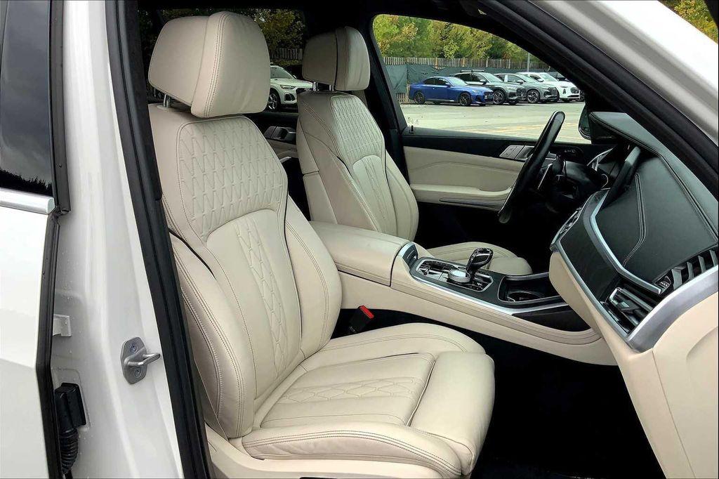 used 2021 BMW X7 car, priced at $35,920