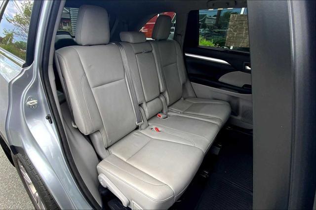 used 2015 Toyota Highlander car, priced at $18,920