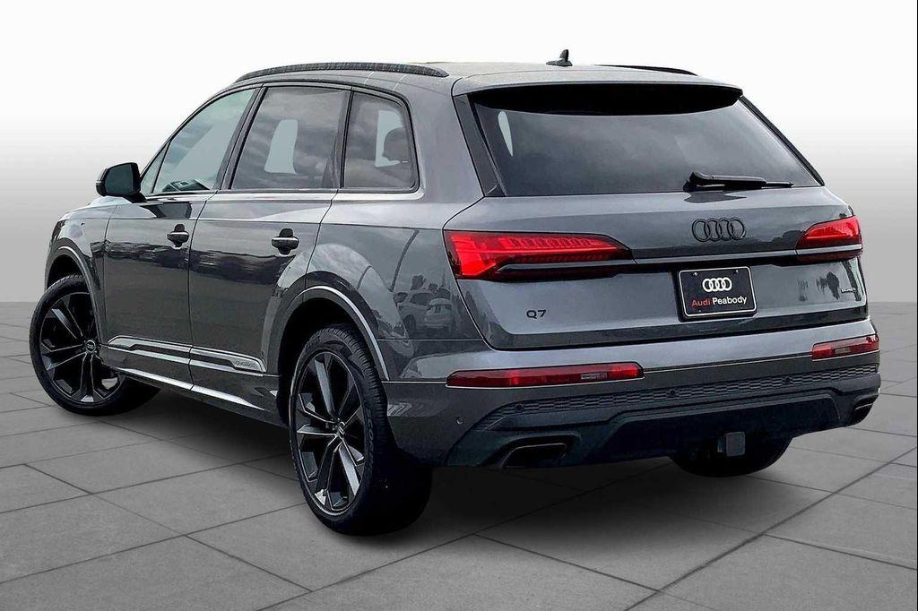used 2025 Audi Q7 car, priced at $62,920