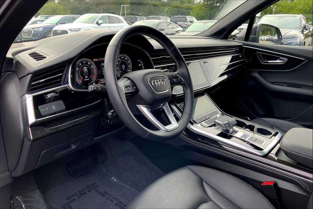 used 2025 Audi Q7 car, priced at $62,920