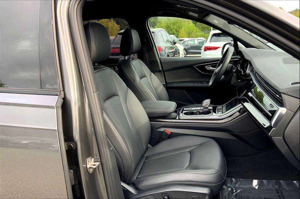 used 2025 Audi Q7 car, priced at $62,920