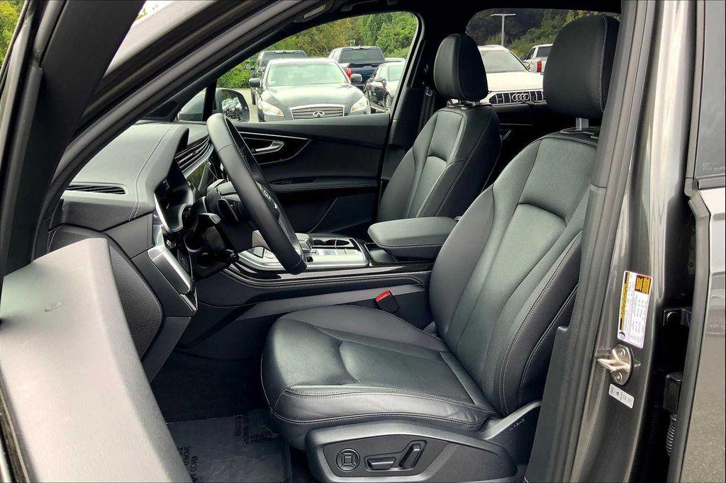 used 2025 Audi Q7 car, priced at $62,920