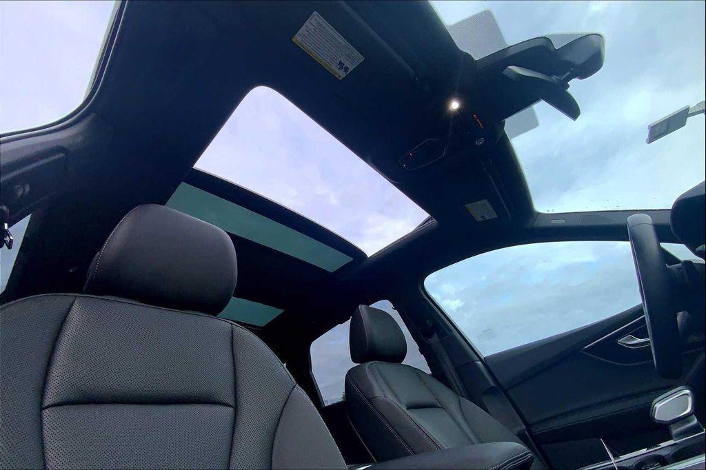 used 2025 Audi Q7 car, priced at $62,920