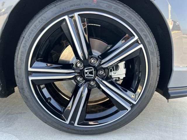 new 2025 Honda Accord Hybrid car, priced at $35,305