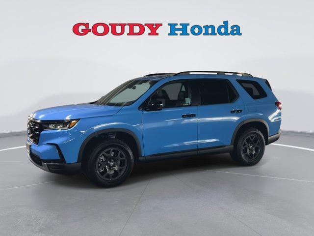 new 2025 Honda Pilot car, priced at $51,350
