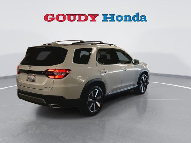 used 2023 Honda Pilot car, priced at $42,999