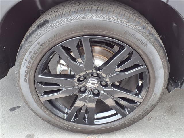 used 2022 Honda Pilot car, priced at $34,999
