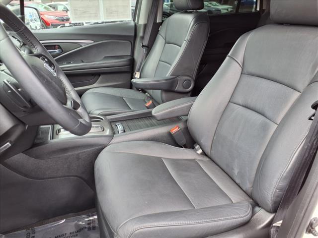 used 2022 Honda Pilot car, priced at $34,999