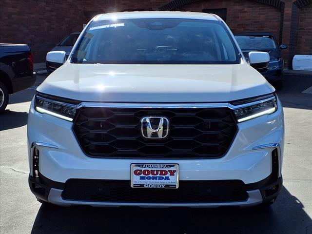 new 2025 Honda Pilot car, priced at $46,080