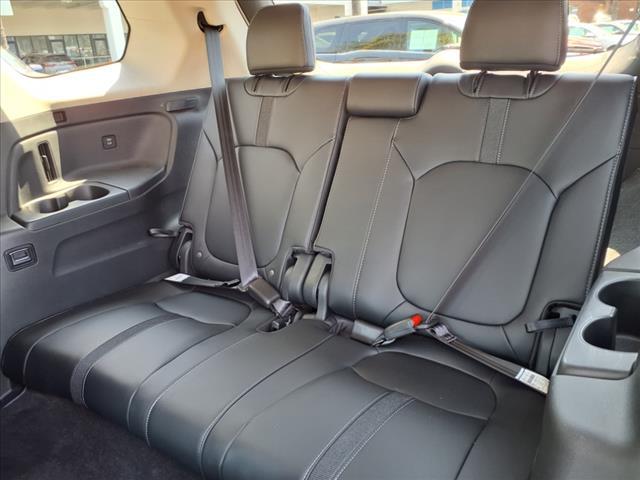 used 2024 Honda Pilot car, priced at $39,999
