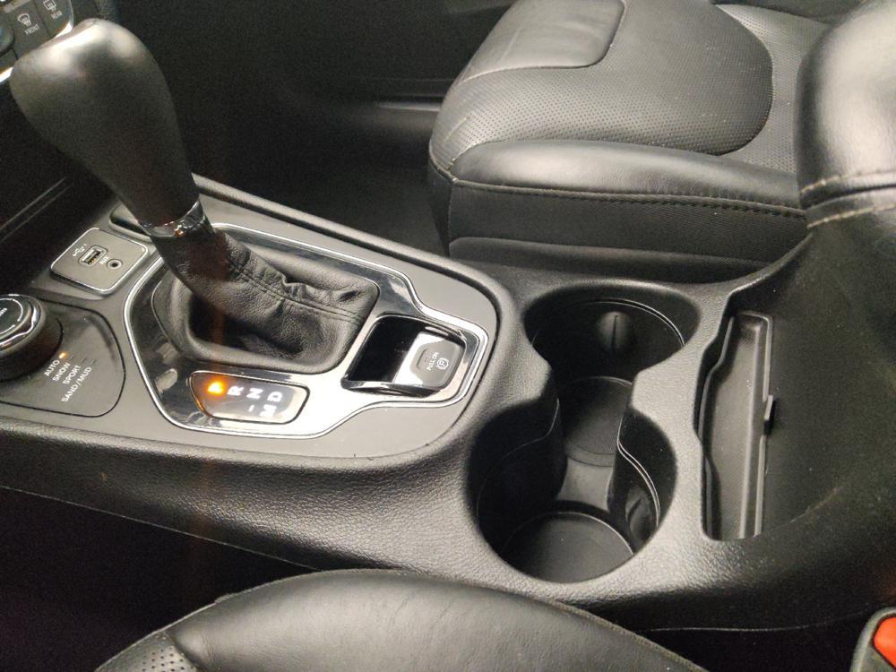used 2019 Jeep Cherokee car, priced at $18,995