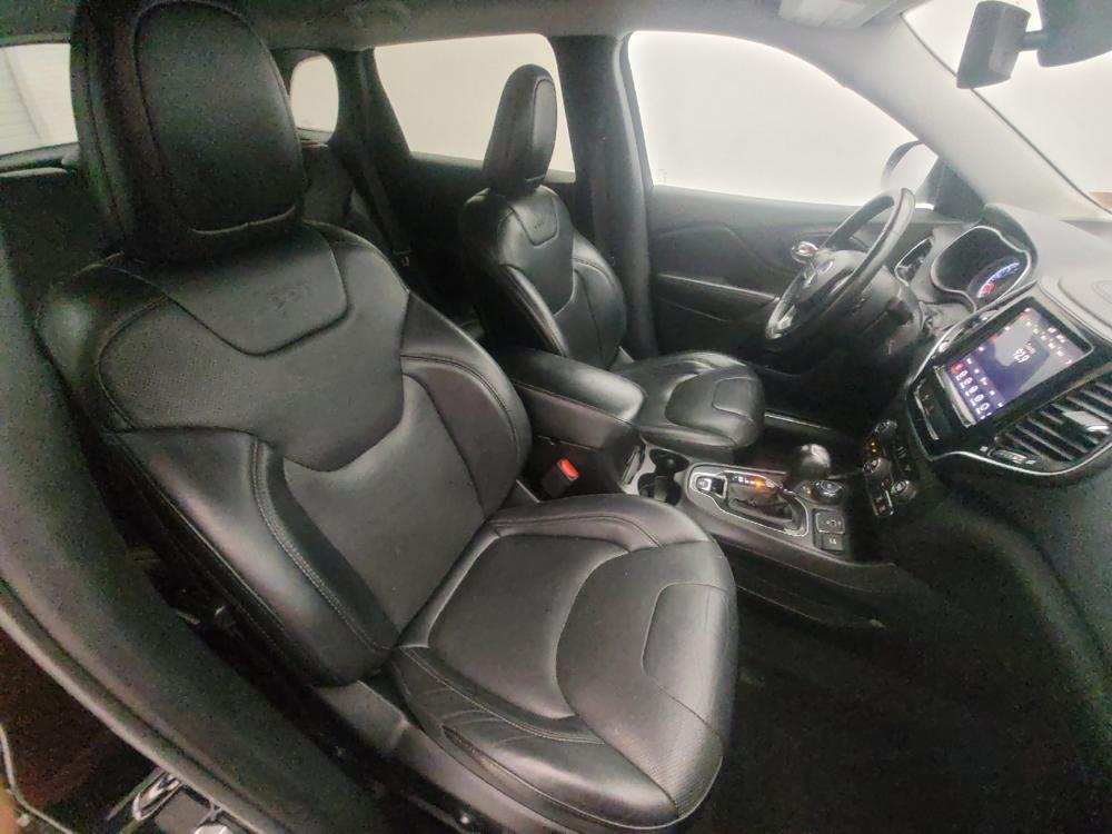 used 2019 Jeep Cherokee car, priced at $18,995