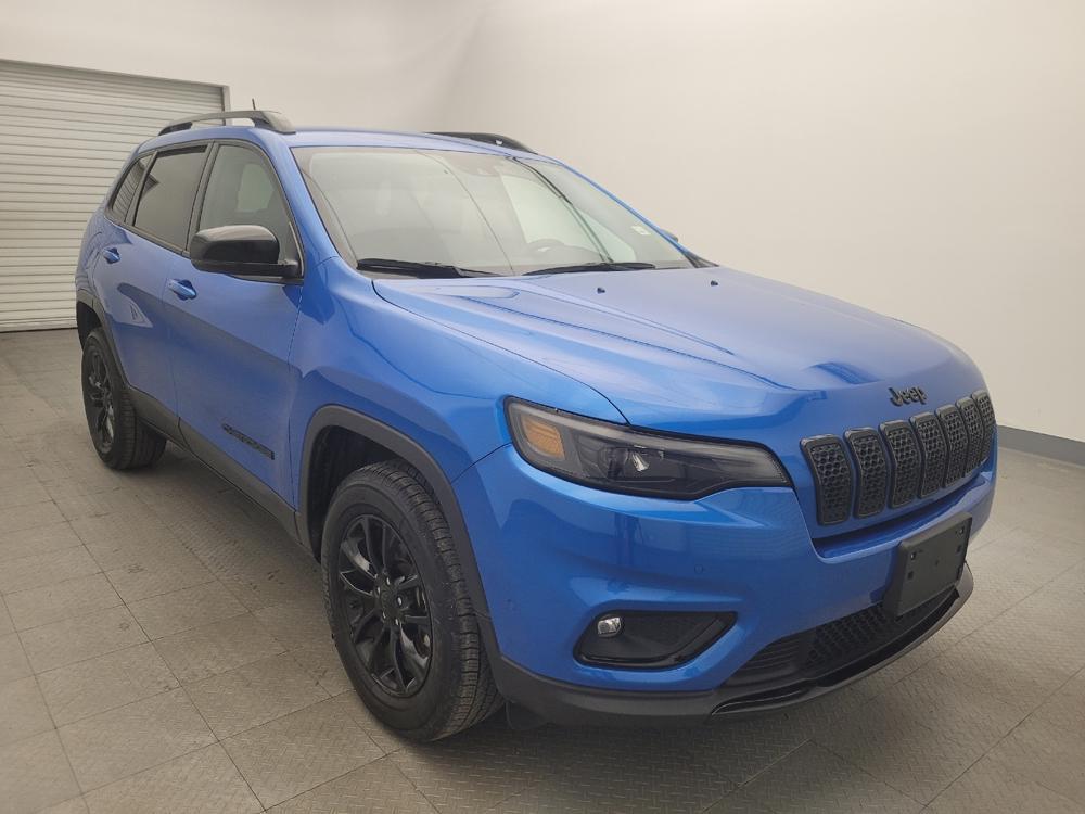 used 2023 Jeep Cherokee car, priced at $28,095