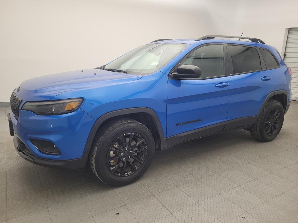 used 2023 Jeep Cherokee car, priced at $28,095