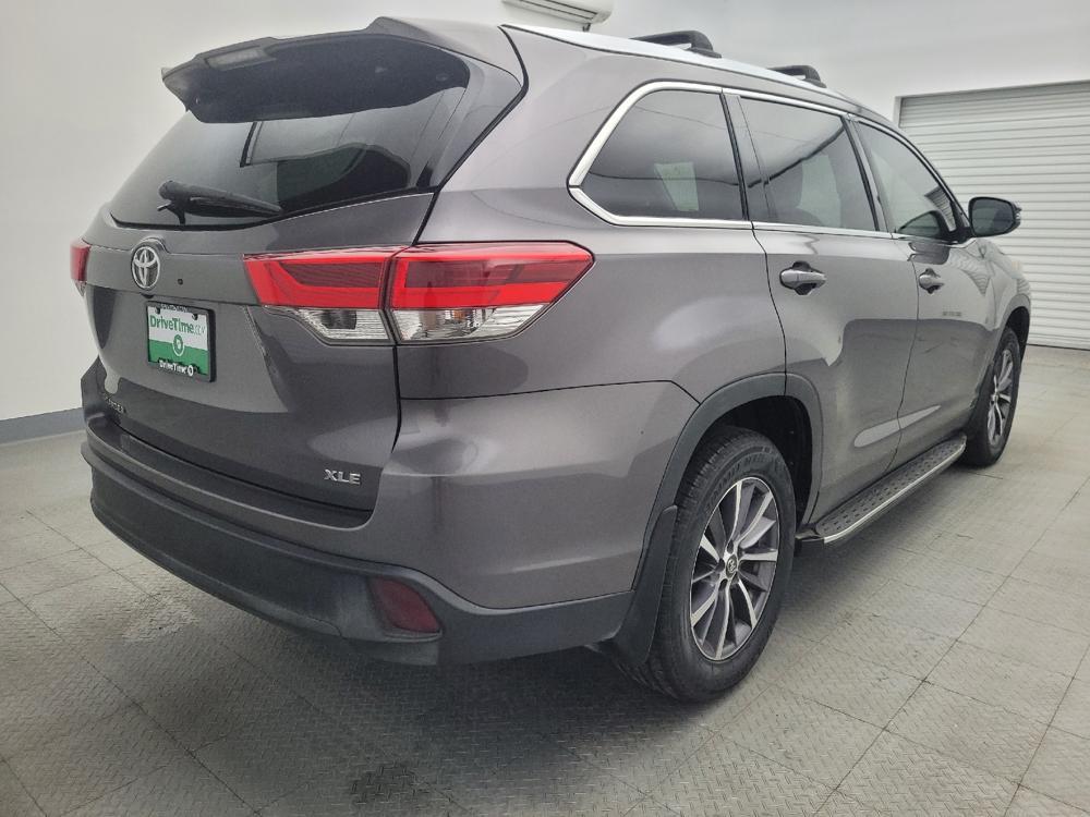 used 2019 Toyota Highlander car, priced at $24,895