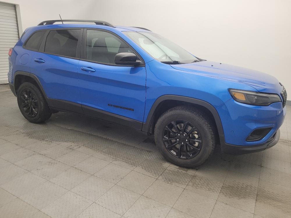 used 2023 Jeep Cherokee car, priced at $28,495