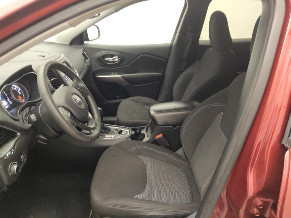 used 2021 Jeep Cherokee car, priced at $19,495