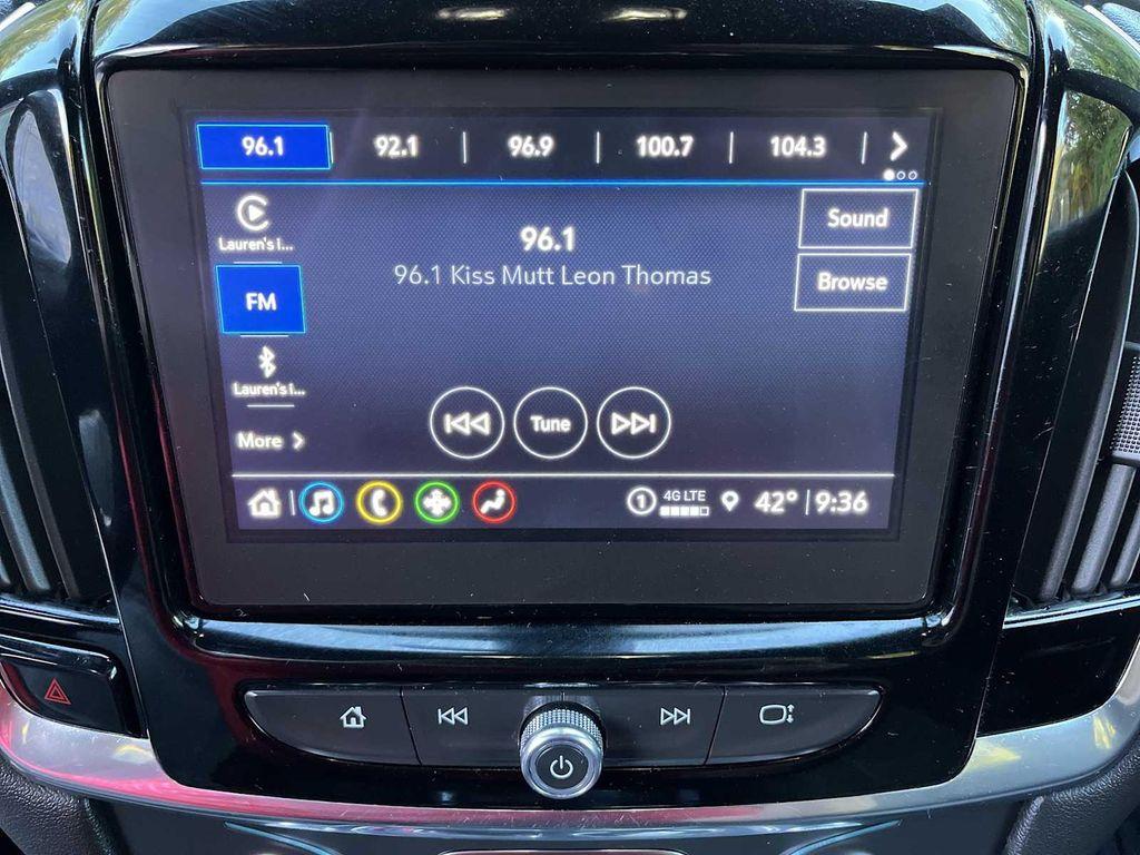 used 2023 Chevrolet Traverse car, priced at $29,988