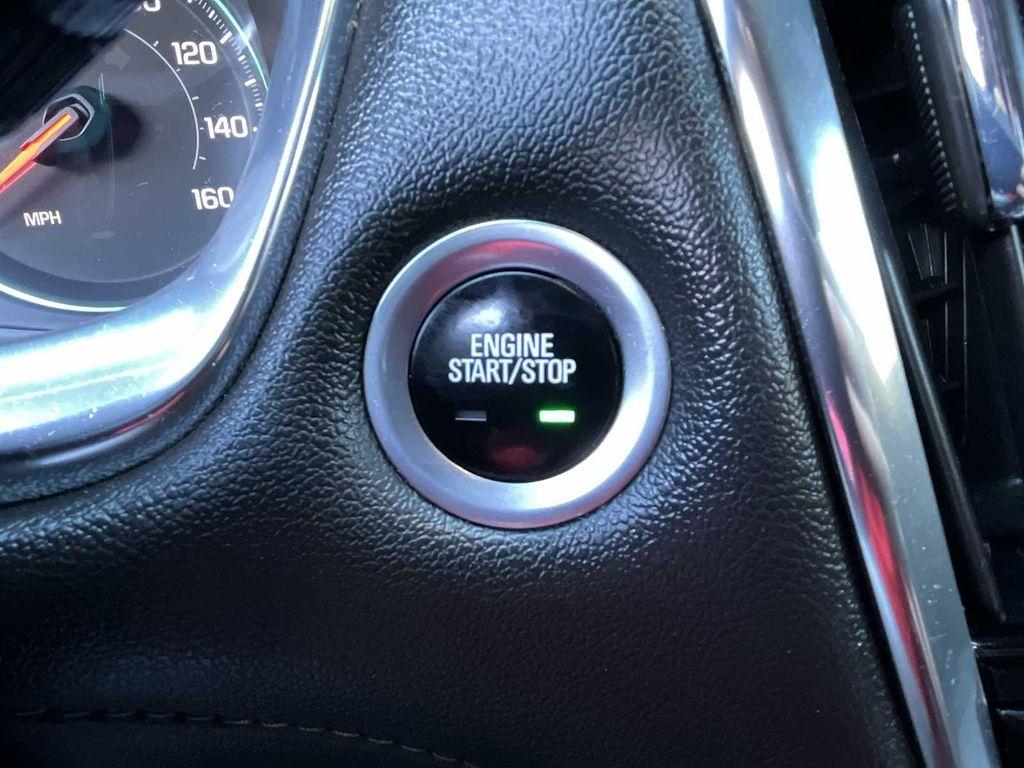 used 2023 Chevrolet Traverse car, priced at $29,988