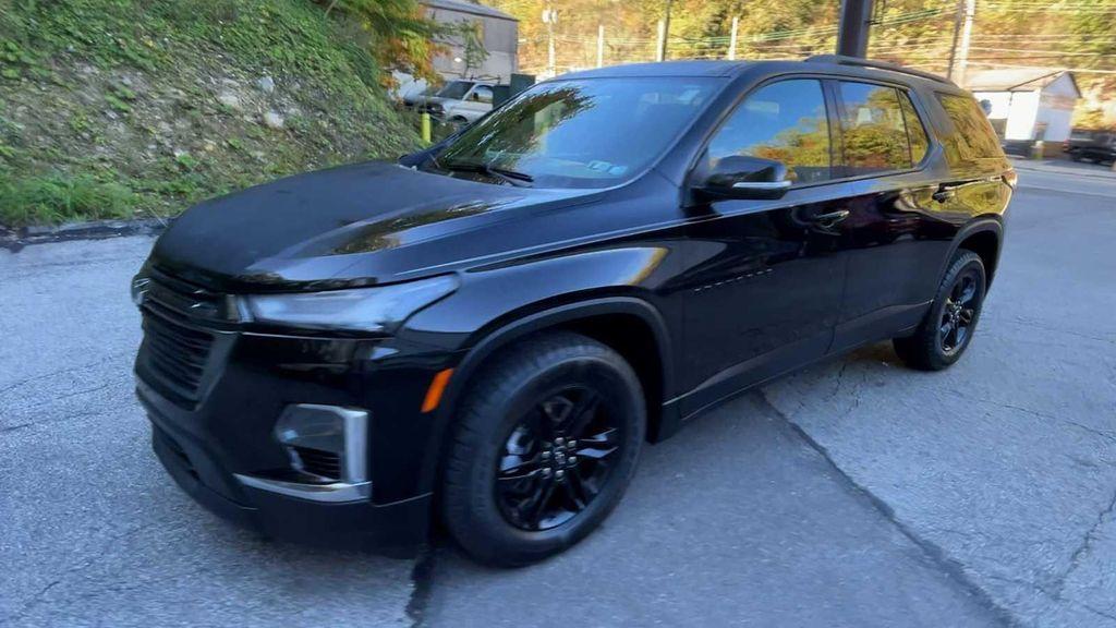 used 2023 Chevrolet Traverse car, priced at $29,988
