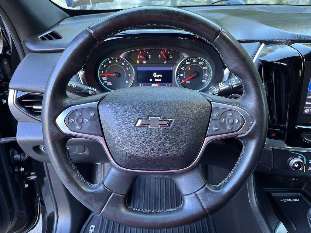 used 2023 Chevrolet Traverse car, priced at $29,988