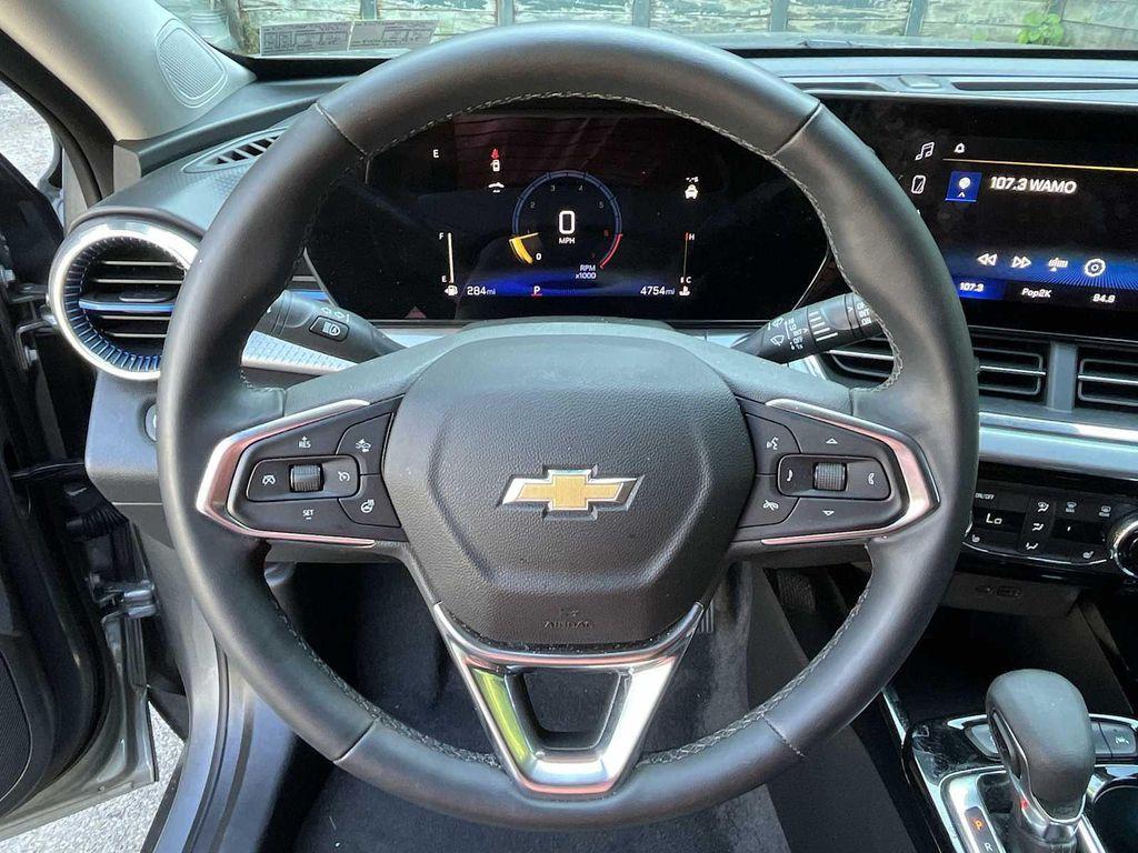 used 2025 Chevrolet Trax car, priced at $23,888