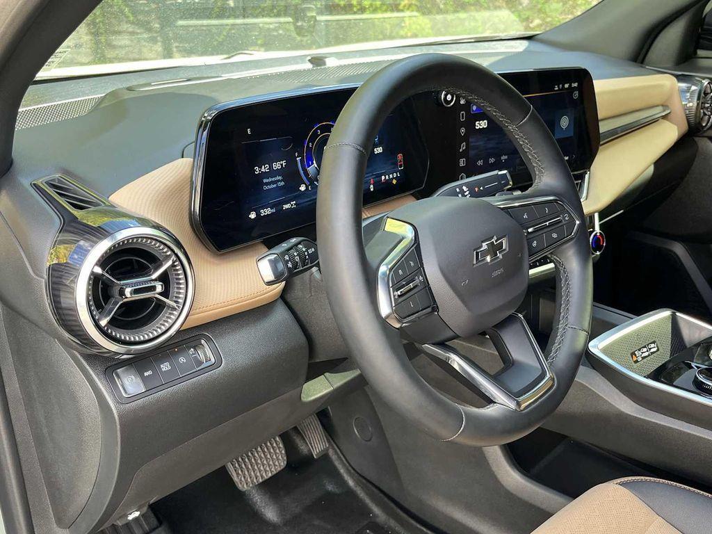 used 2025 Chevrolet Equinox car, priced at $34,488