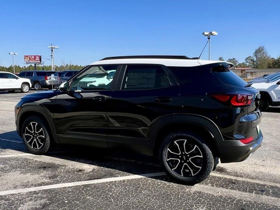 new 2025 Chevrolet TrailBlazer car, priced at $31,580