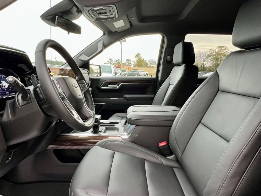 new 2025 Chevrolet Silverado 1500 car, priced at $57,580