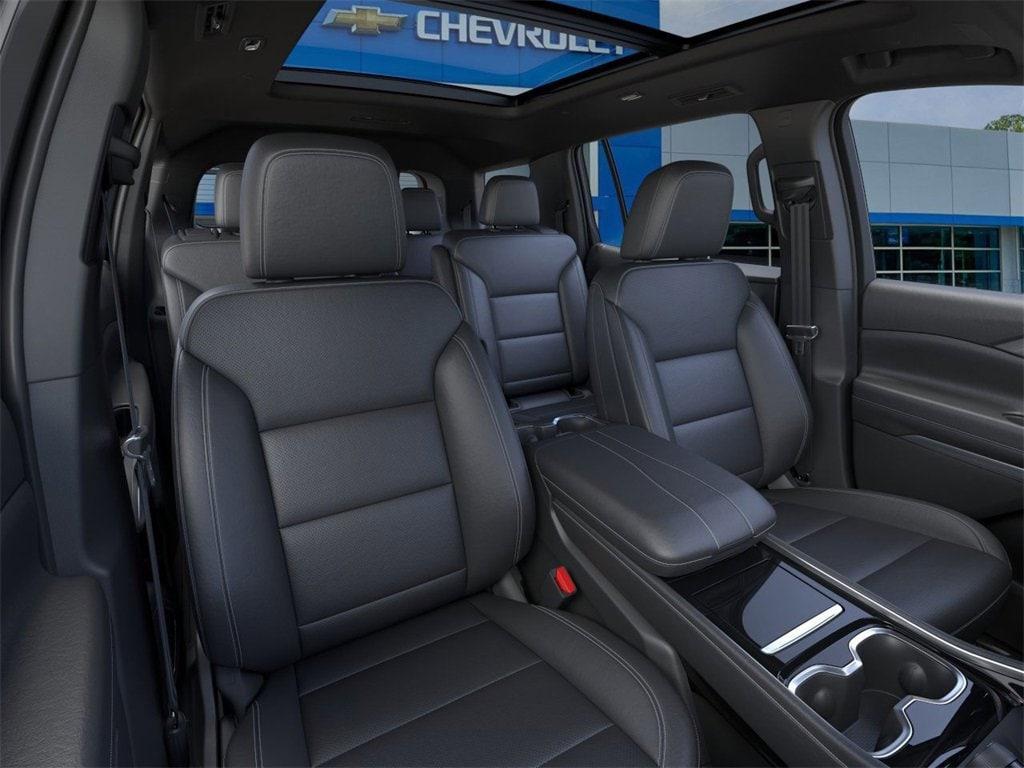 new 2025 Chevrolet Traverse car