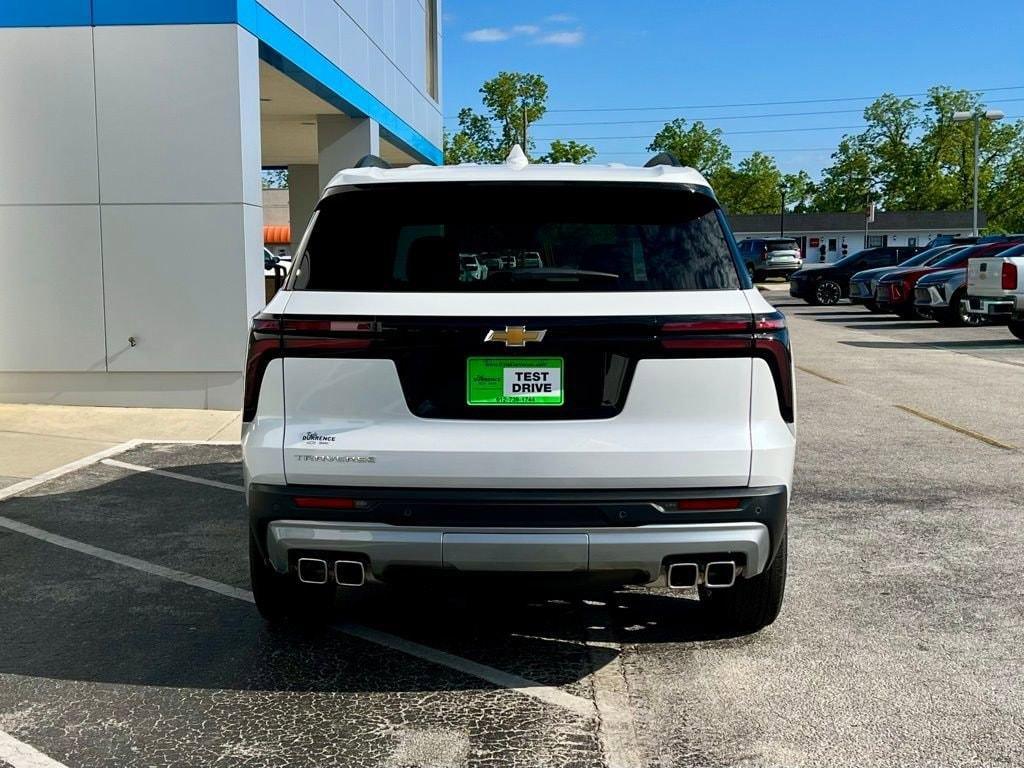 new 2025 Chevrolet Traverse car, priced at $49,774