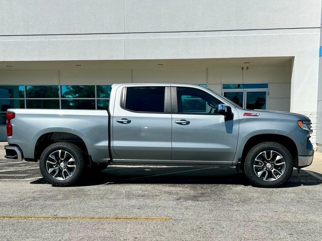 new 2025 Chevrolet Silverado 1500 car, priced at $52,290