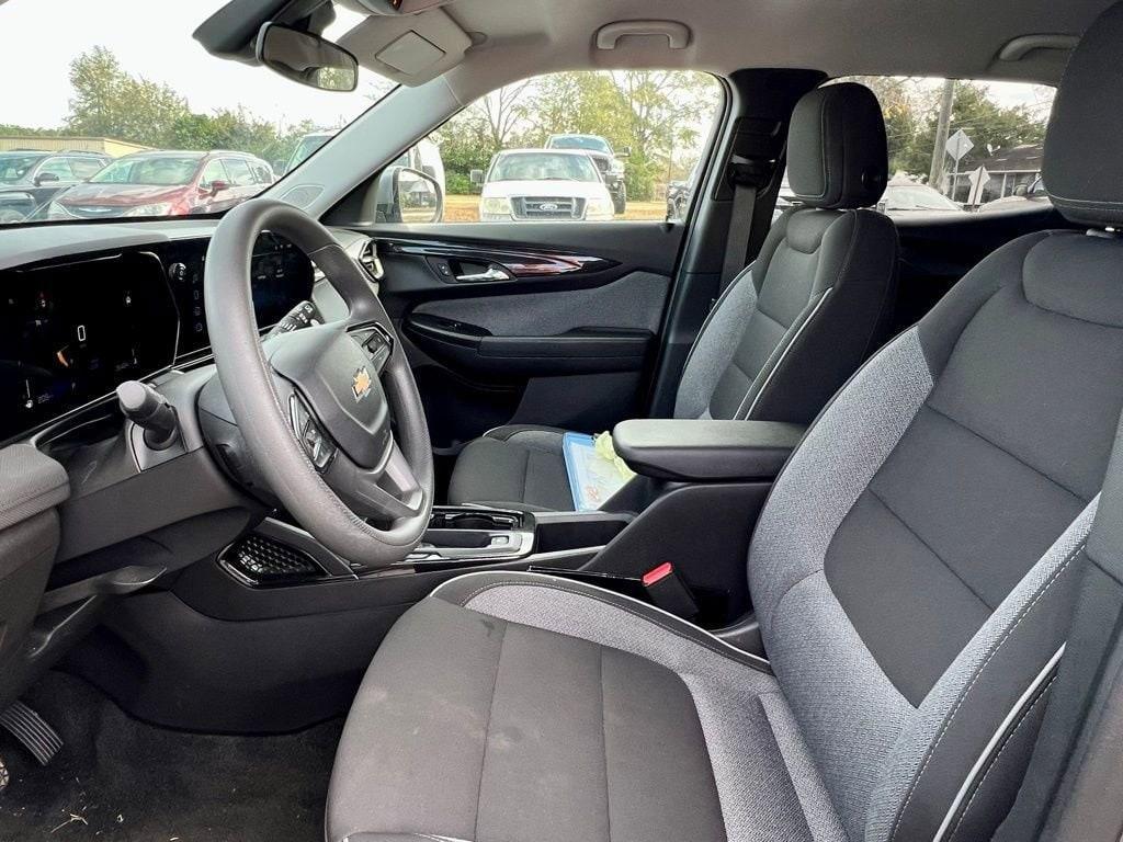 used 2025 Chevrolet TrailBlazer car, priced at $23,174