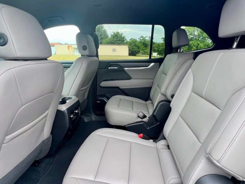 used 2024 GMC Acadia car, priced at $40,888