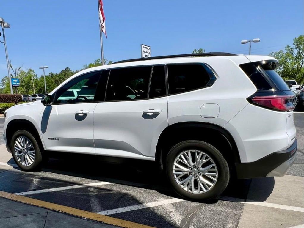 used 2024 GMC Acadia car, priced at $40,888