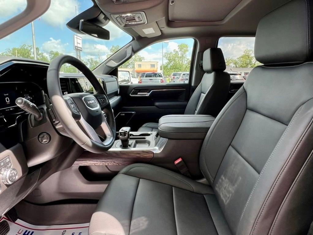 new 2025 GMC Sierra 1500 car, priced at $62,505