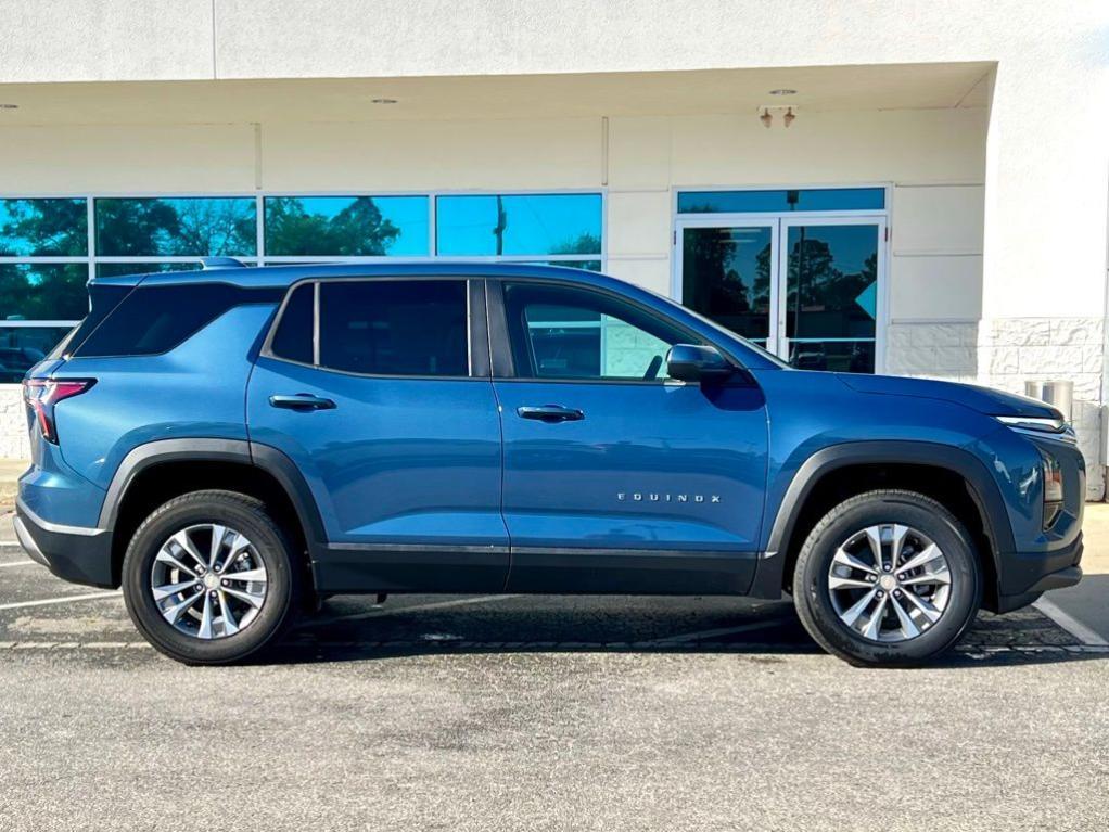 new 2026 Chevrolet Equinox car, priced at $30,870