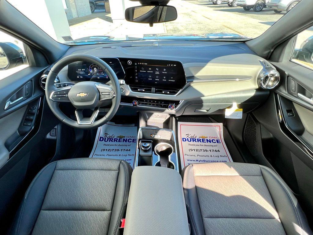 new 2026 Chevrolet Equinox car, priced at $30,870