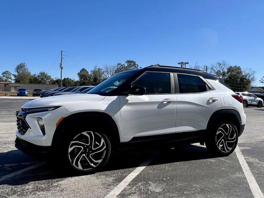 new 2025 Chevrolet TrailBlazer car, priced at $32,225