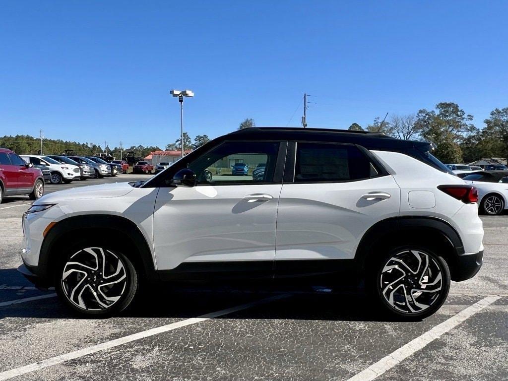 new 2025 Chevrolet TrailBlazer car, priced at $32,225