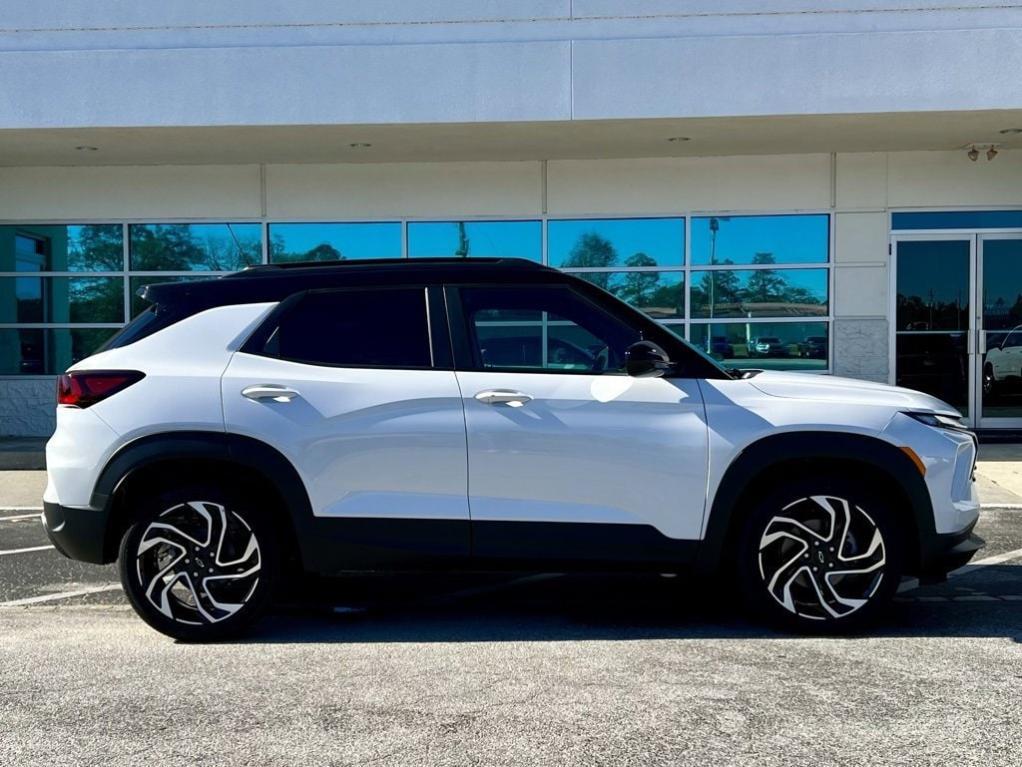 new 2025 Chevrolet TrailBlazer car, priced at $32,225