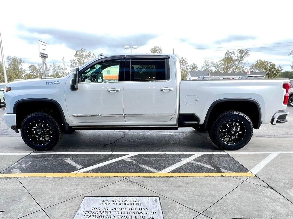 used 2024 Chevrolet Silverado 2500 car, priced at $71,995