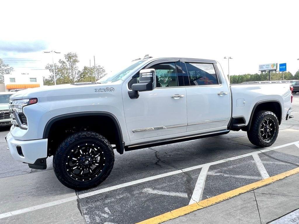used 2024 Chevrolet Silverado 2500 car, priced at $71,995