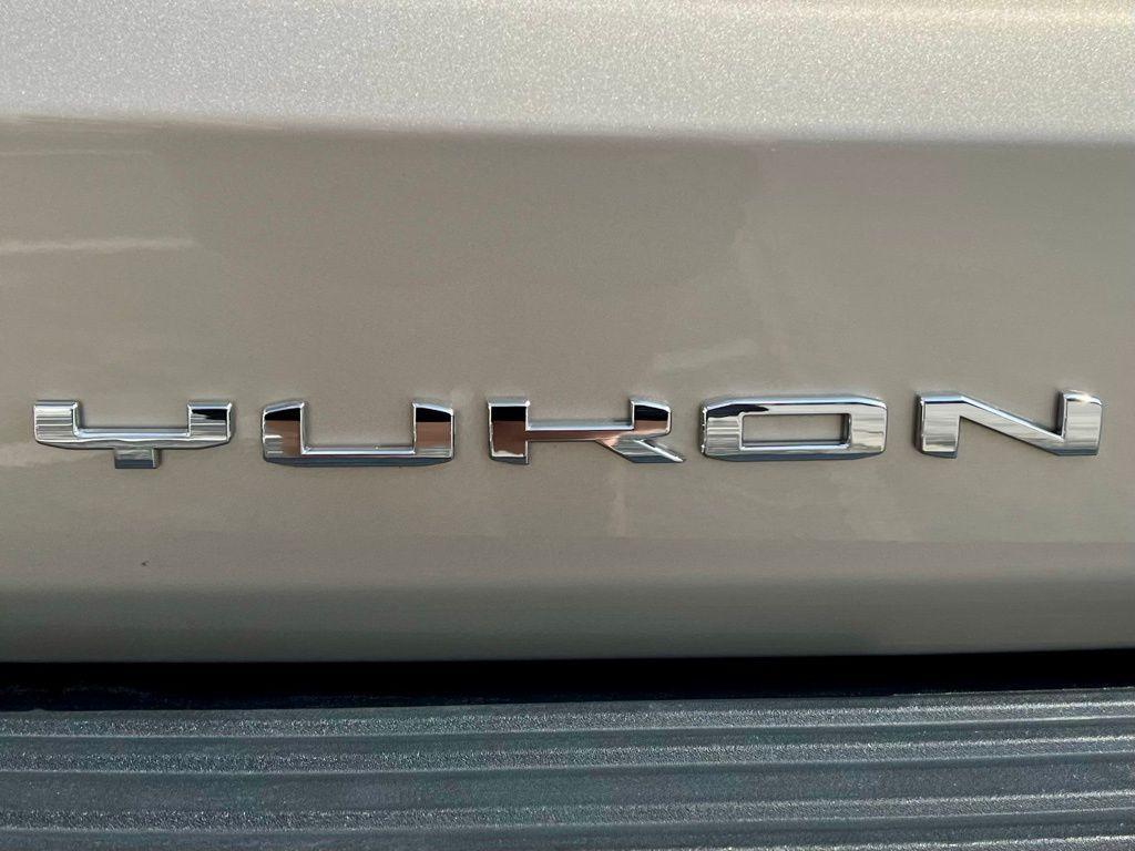 used 2021 GMC Yukon car, priced at $52,889