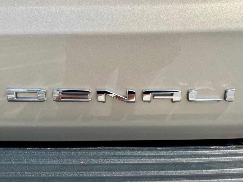used 2021 GMC Yukon car, priced at $51,895