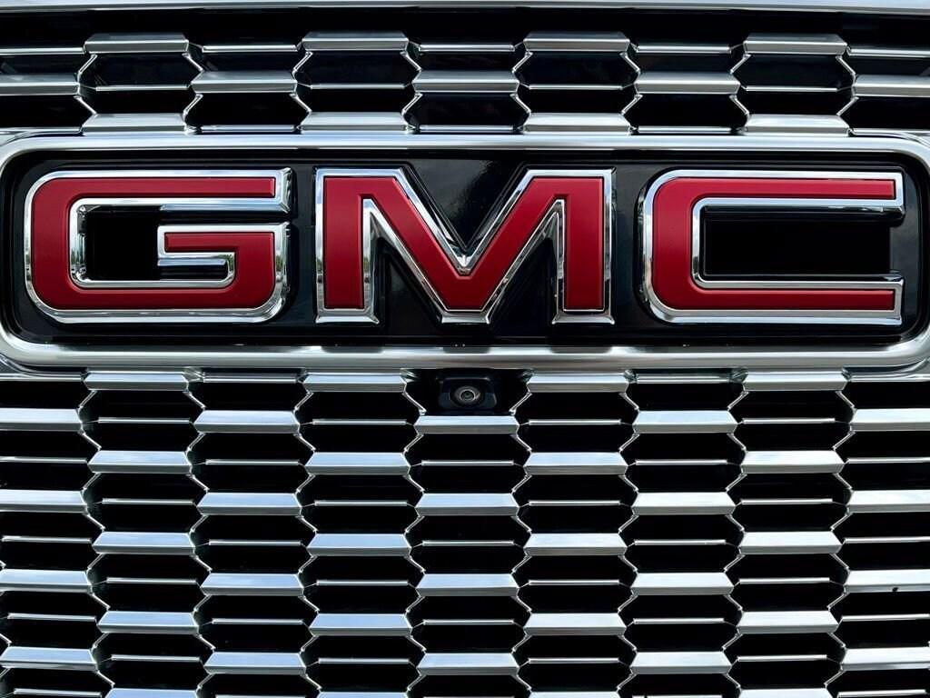 used 2021 GMC Yukon car, priced at $48,888