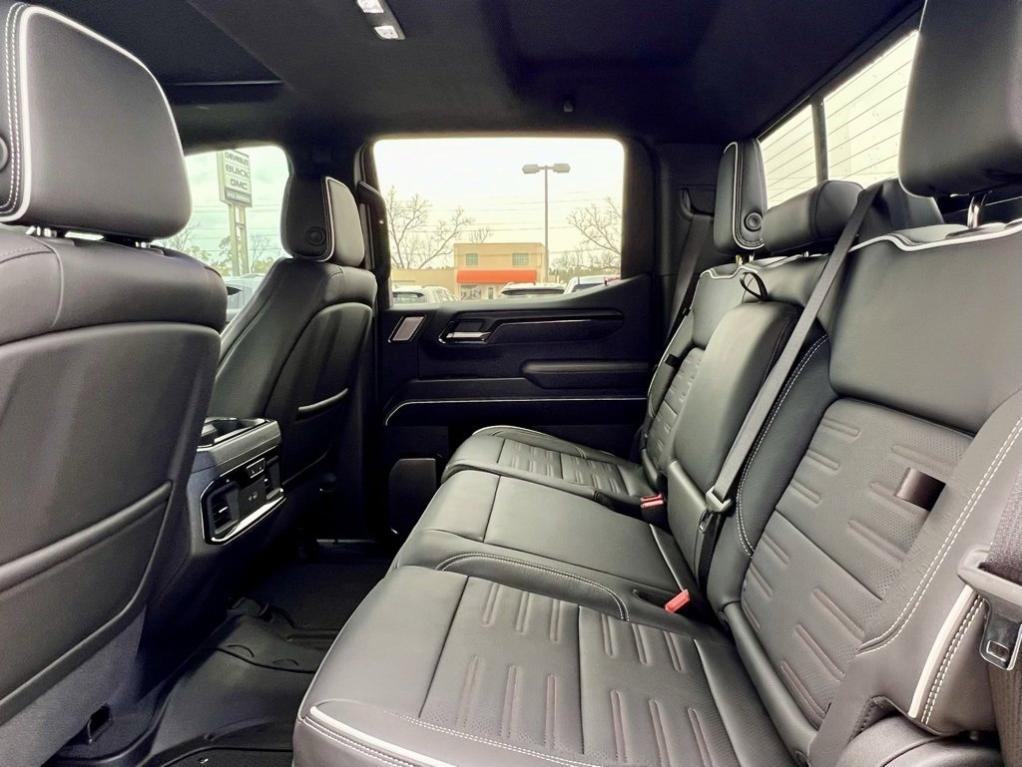 new 2025 GMC Sierra 1500 car, priced at $75,725