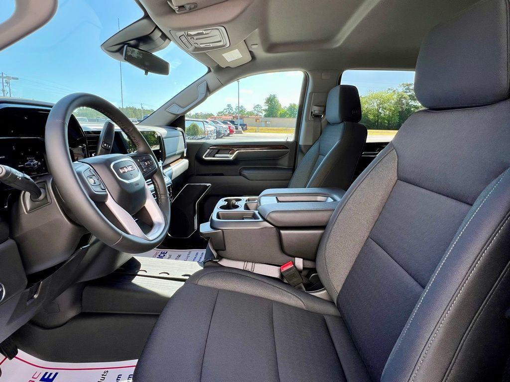 new 2025 GMC Sierra 1500 car, priced at $47,295