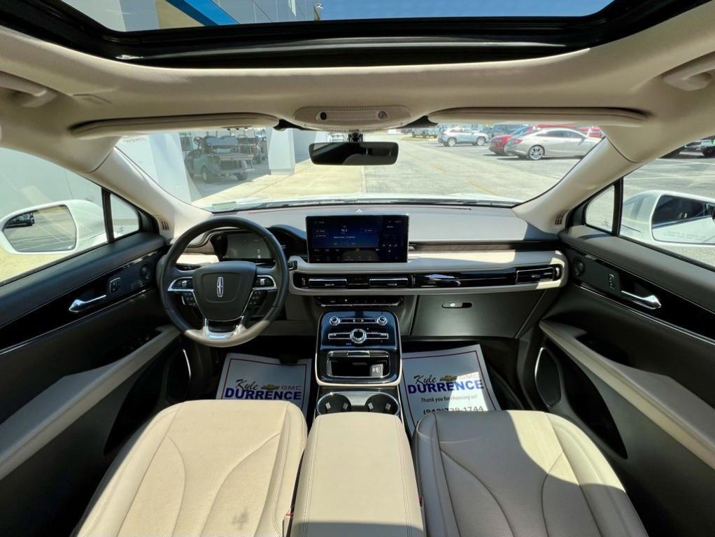 used 2022 Lincoln Nautilus car, priced at $37,647
