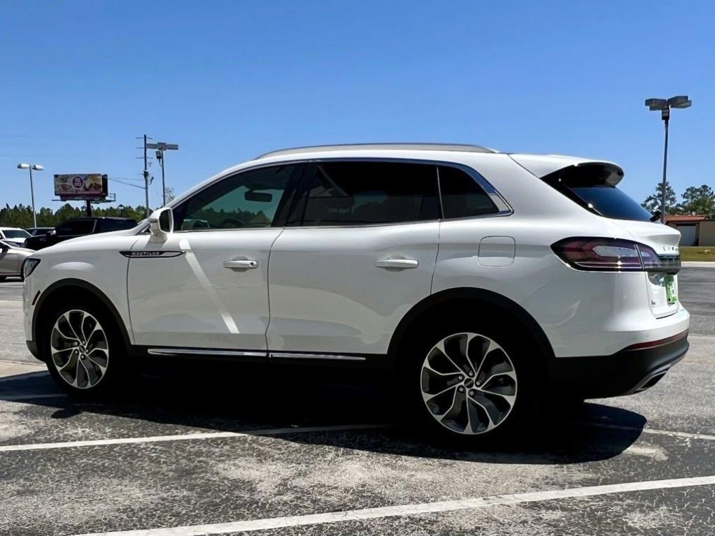 used 2022 Lincoln Nautilus car, priced at $37,647